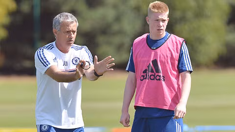 Mourinho bán De Bruyne là sai?