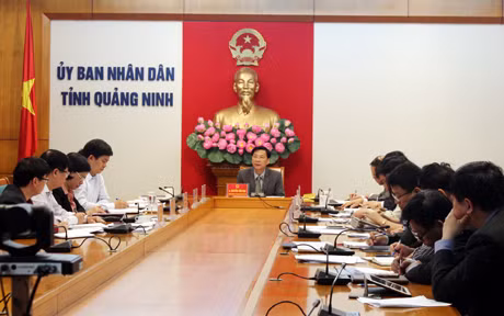 Đồng chí Nguyễn Văn Đọc, Bí thư Ban Cán sự Đảng, Chủ tịch UBND tỉnh chủ trì buổi giao ban.