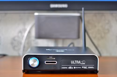 Xtreamer Prodigy 4K có thiết kế đơn giản, chất lượng hoàn thiện tốt với vỏ nhôm phay xước.