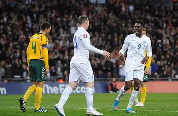  Rooney và Welbeck có một ngày thi đấu ăn ý