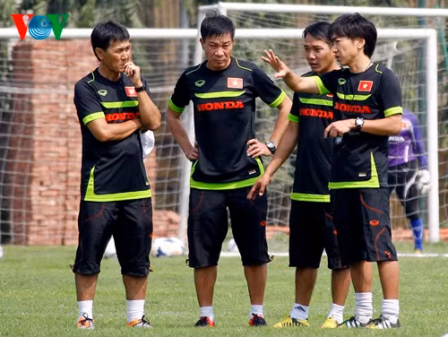 HLV Miura và BHL ĐT Olympic VN hết sức lo ngại về cơn bão chấn thương vừa qua