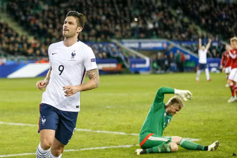 Giroud nhân đôi cách biệt cho ĐT Pháp
