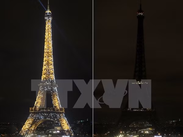 Tháp Eiffel ở thủ đô Paris (Pháp) tắt điện hưởng ứng Giờ Trái Đất ngày 28/3. (Nguồn: AFP/TTXVN)