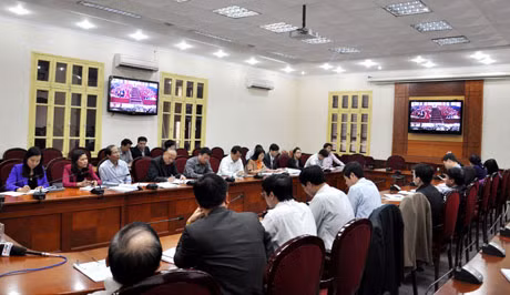 Quang cảnh cuộc họp