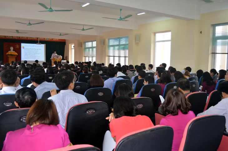 Quang cảnh hội nghị.