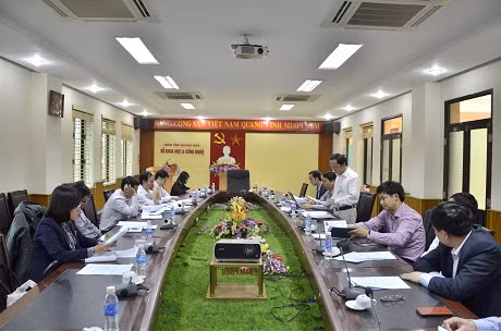 Quang cảnh cuộc họp