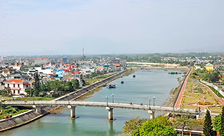 Diện mạo thị trấn Quảng Hà đang ngày một đổi thay. Ảnh: Thái Cảnh