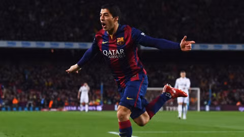 Luis Suarez ghi bàn ấn định chiến thắng 2-1 cho Barca