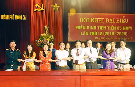 Các cụm thi đua ký giao ước thi đua giai đoạn 2015-2020