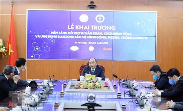 Thủ tướng Nguyễn Xuân Phúc dự Lễ khai trương Nền tảng hỗ trợ tư vấn khám chữa bệnh từ xa. (Nguồn: TTXVN)