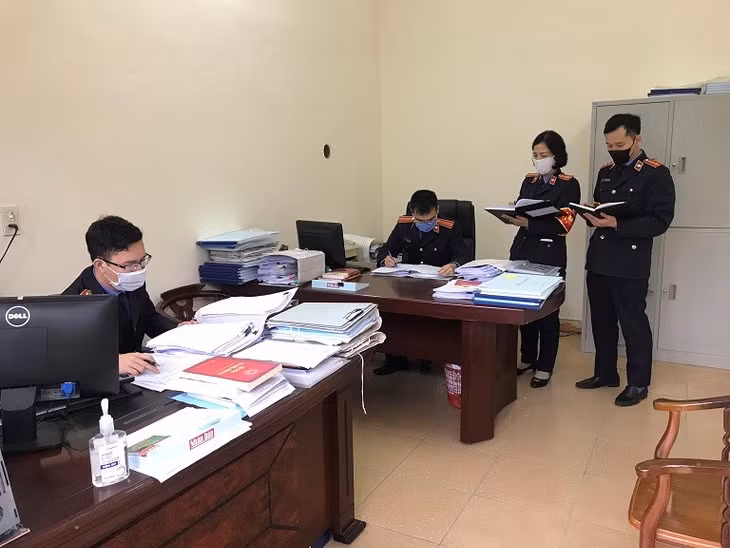 100% CBCCVC, người lao động tại VKSND tỉnh chấp hành nghiêm túc các quy định về phòng chống dịch bệnh 