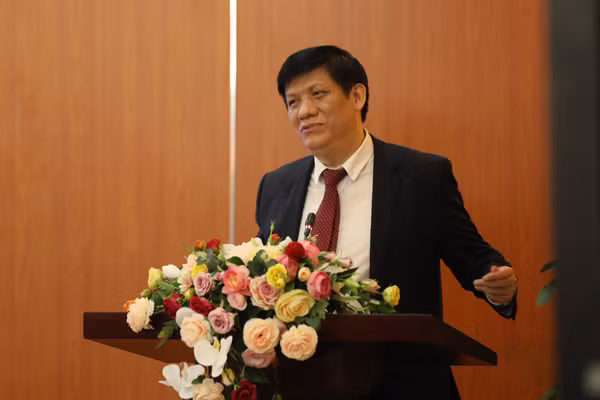 Thứ trưởng Y tế Nguyễn Thanh Long nhấn mạnh, Việt Nam chưa ghi nhận ca tử vong nhờ hội chẩn liên tục tại tất cả các cơ sở điều trị