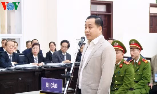 Phan Văn Anh Vũ tại phiên tòa sơ thẩm. (Ảnh: Hùng Anh)