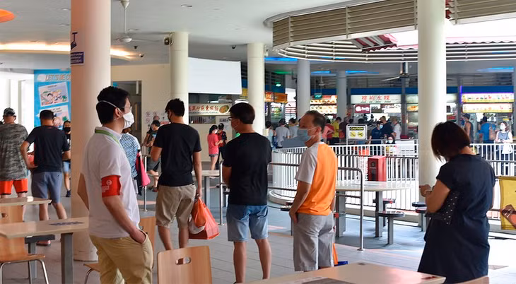 Chính phủ Singapore đã ra hạn các lệnh hạn chế đi lại và “giãn cách xã hội” tại đây kéo dài đến hết ngày 1/6, thay vì dự kiến kết thúc vào 4/5 tới. Ảnh: Magazine