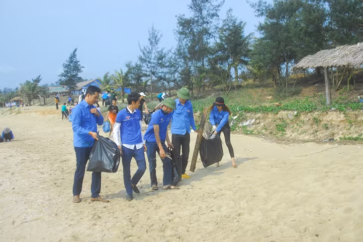 ĐVTN xã Quan Lạn (huyện Vân Đồn) thực hiện chiến dịch 