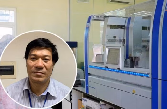 Giám đốc CDC Hà Nội bị bắt tạm giam liên quan đến việc nâng khống giá nhập máy xét nghiệm Covid-19.