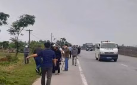  Lực lượng chức năng truy đuổi Duẫn