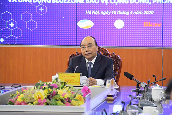 Thủ tướng Nguyễn Xuân Phúc đánh giá cao sự đóng góp của ngành TT&TT và các doanh nghiệp công nghệ số Việt Nam.