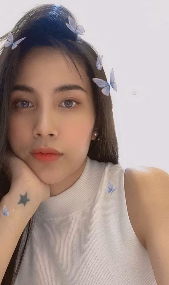 Ca sĩ Thủy Tiên.