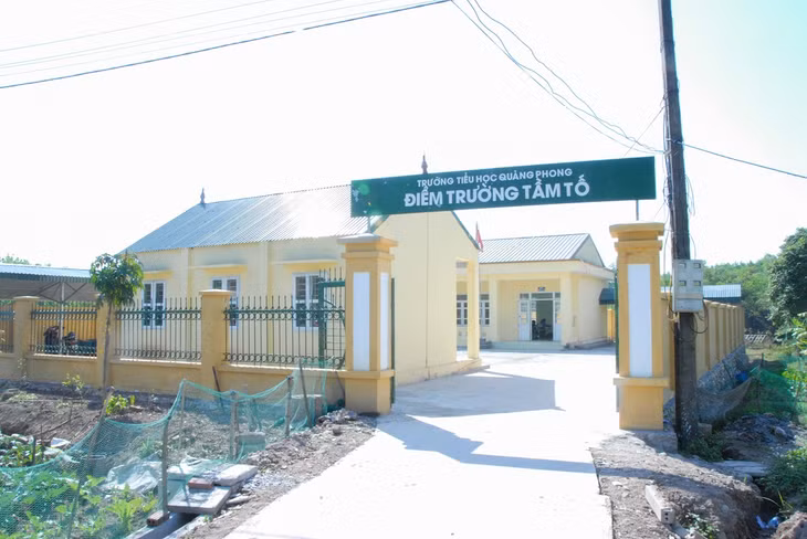 Điểm trường Tầm Tố ở xã Quảng Phong (Hải Hà) được đầu tư khang trang, đầy đủ trang thiết bị dạy học cho trẻ em vùng khó khăn.