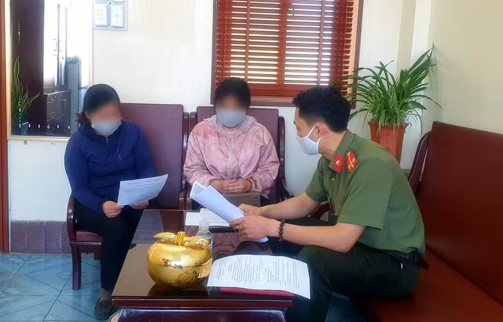 Chủ trang facebook tại cơ quan công an