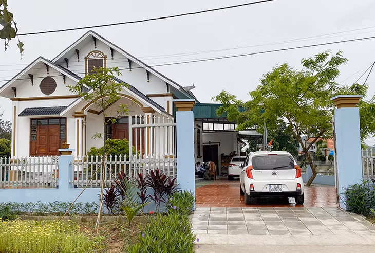 Ngôi nhà được công nhận NTM kiểu mẫu của ông Trương Văn Tần, thôn 3, xã Cẩm Hải, 
