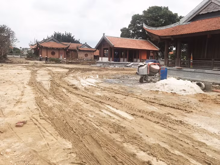 Di tích cấp quốc gia Trung tâm Đệ tứ chiến khu Đông Triều đang được thi công giai đoạn II. Đây là di tích cách mạng có đầu tư lớn của tỉnh.