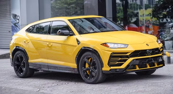 Lamborghini Urus được nhập khẩu qua một đại lý tư nhân. Ảnh: AutoBikes