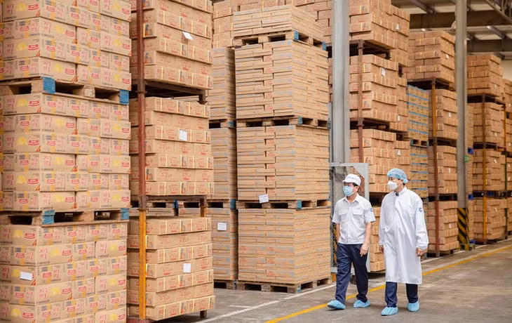 62.000 tỷ đồng – một gói hỗ trợ an sinh chưa có tiền lệ với quy mô lớn nhất từ trước đến nay, đang không chỉ được người dân mà nhiều hộ kinh doanh cùng các doanh nghiệp chịu tác động nặng nề từ dịch bệnh mong ngóng, đón đợi.