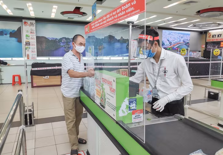 Mua sẵm an toàn tại siêu thị BigC Hạ Long.