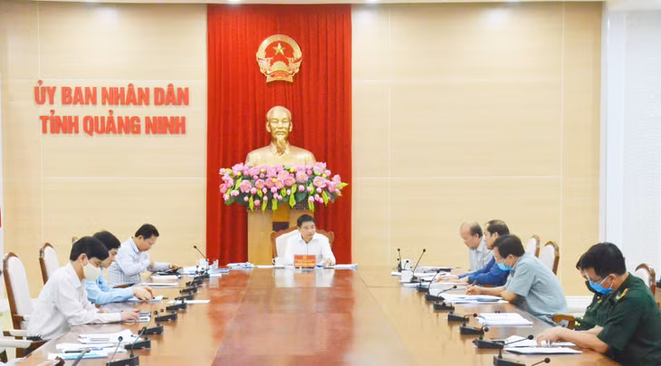 Quang cảnh cuộc họp.
