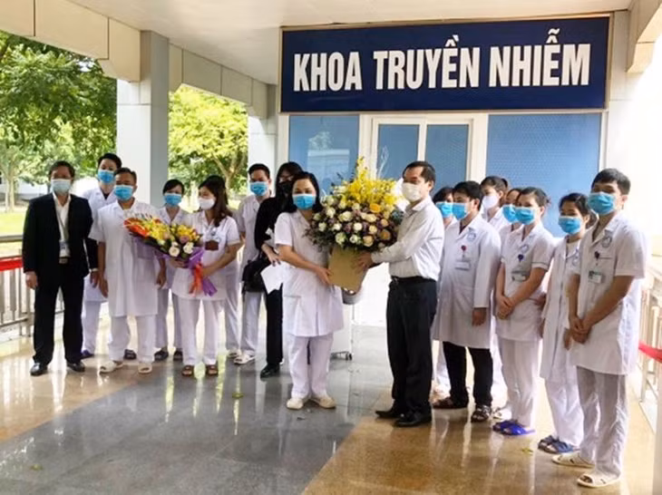 Bệnh nhân số 211 là trường hợp thứ 177 mắc COVID-19 tại Việt Nam được công khỏi bệnh vào chiều qua 16/4.
