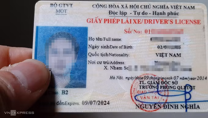 Bằng lái xe ôtô hiện tại. Ảnh. Phương Sơn