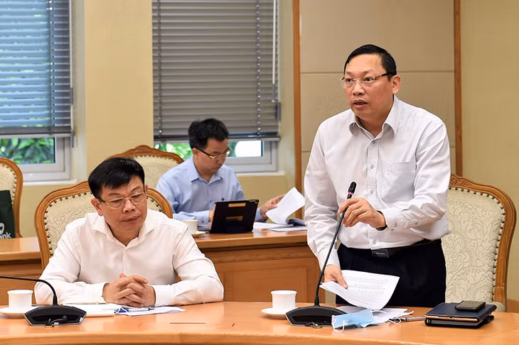Các đại biểu phát biểu tại cuộc họp. Ảnh: VGP/Nhật Bắc