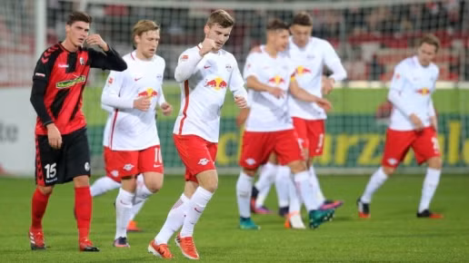  RB Leipzig chễm chệ trên ngôi đầu Bundesliga sau vòng đấu thứ 12. Ảnh: DFB.