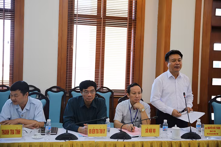 Nguyễn Đức Thành, Phó Chủ tịch HĐND tỉnh cũng đã làm rõ hơn một số cơ chế, chính sách về an sinh xã hội, bảo vệ môi trường, phát triển nông nghiệp… của Quảng Ninh
