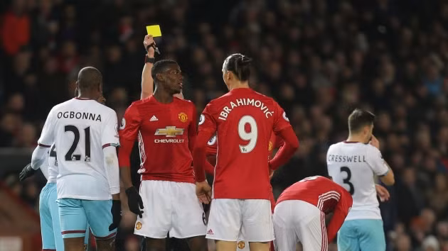  Pogba đã nhận đủ 5 thẻ vàng. Ảnh: ManUtd.