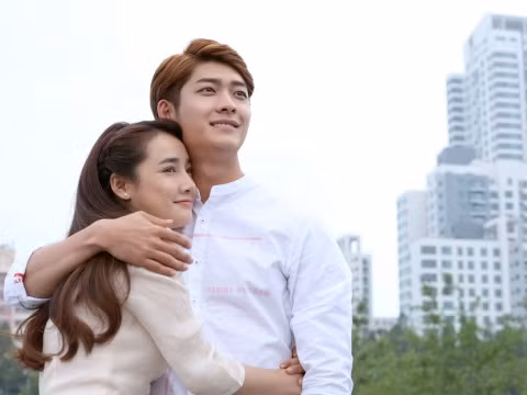 Từng rất ăn ý ở phần 1, Nhã Phương và Kang Tae Oh lại trở thành một cặp tình nhân gượng gạo ở phần 2