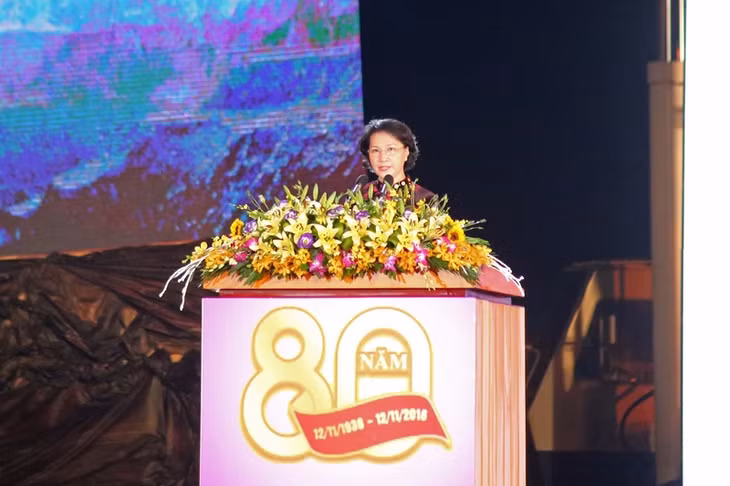 Đồng chí Nguyễn Thị Kim Ngân, Ủy viên Bộ Chính trị, Chủ tịch Quốc hội phát biểu tại buổi lễ.