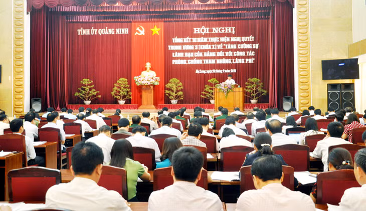 Hội nghị tổng kết 10 năm thực hiện Nghị quyết T.Ư 3 (khoá X) về “Tăng cường sự lãnh đạo của Đảng đối với công tác phòng, chống tham nhũng, lãng phí” do Ban Chấp hành Đảng bộ tỉnh tổ chức tháng 9-2016.
