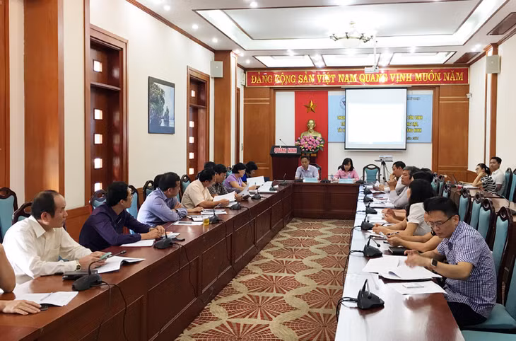 Quang cảnh cuộc họp