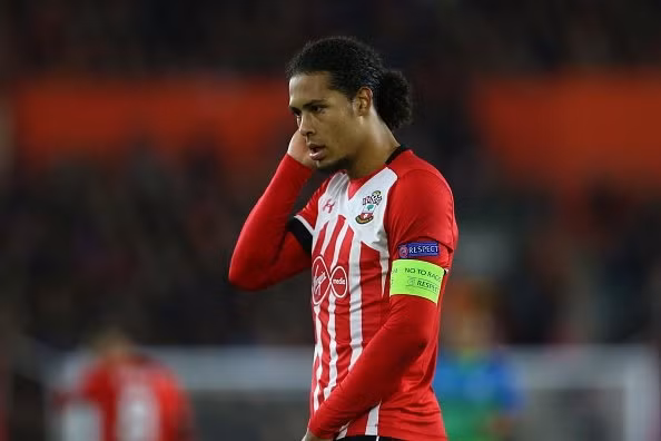  Virgil van Dijk lọt vào tầm ngắm Liverpool