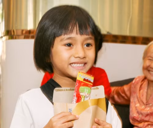  Việc chăm sóc răng sữa tốt từ sớm sẽ tạo điều kiện cho răng vĩnh viễn sau này mọc thẳng hàng, đúng vị trí. Ảnh: TT.