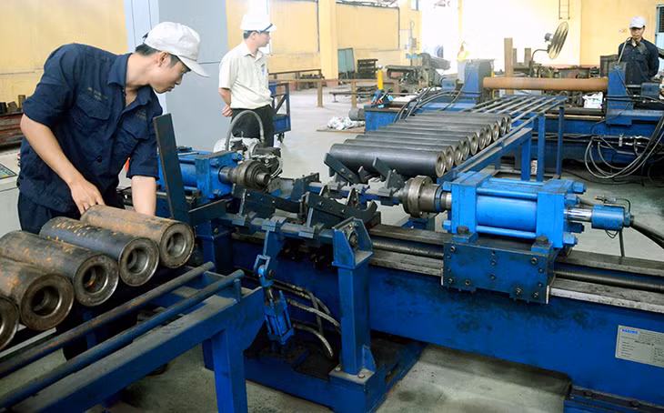Dây chuyền sản xuất công suất 60.000 con lăn/năm của Công ty CP Công nghiệp ô tô - Vinacomin.