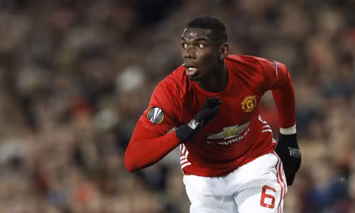 Pogba trong trận đấu với West Ham. Ảnh: Reuters.