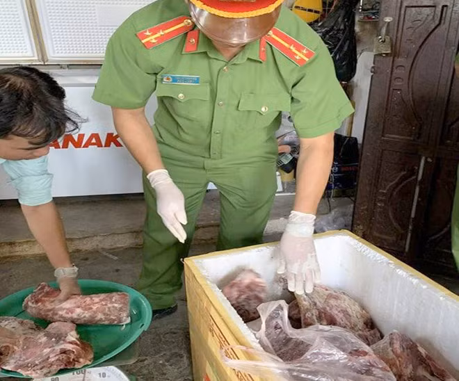  Số thịt ông Tân dự trữ đang chờ bán ra thị trường. Ảnh: Zing.vn