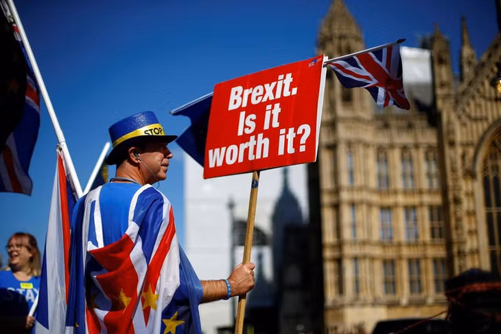 Hiện vẫn chưa chắc chắn Brexit sẽ diễn ra theo cách thức nào và khi nào. Ảnh: Reuters