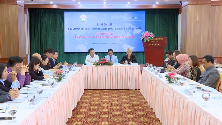 Quang cảnh hội nghị các chuyên gia quốc tế đánh giá về thực thi công ước Liên Hiệp Quốc phòng chống tham nhũng đối với Việt Nam