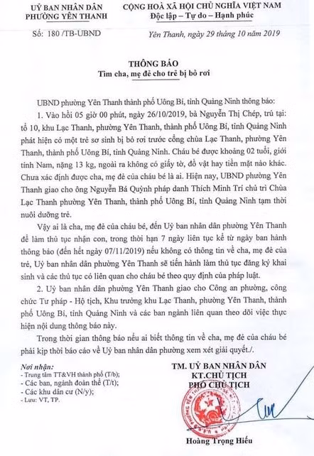 Thông báo tìm người thân cho bé do UBND phường Yên Thanh gửi.