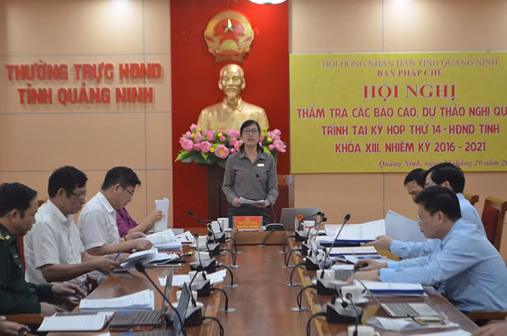Quang cảnh cuộc họp